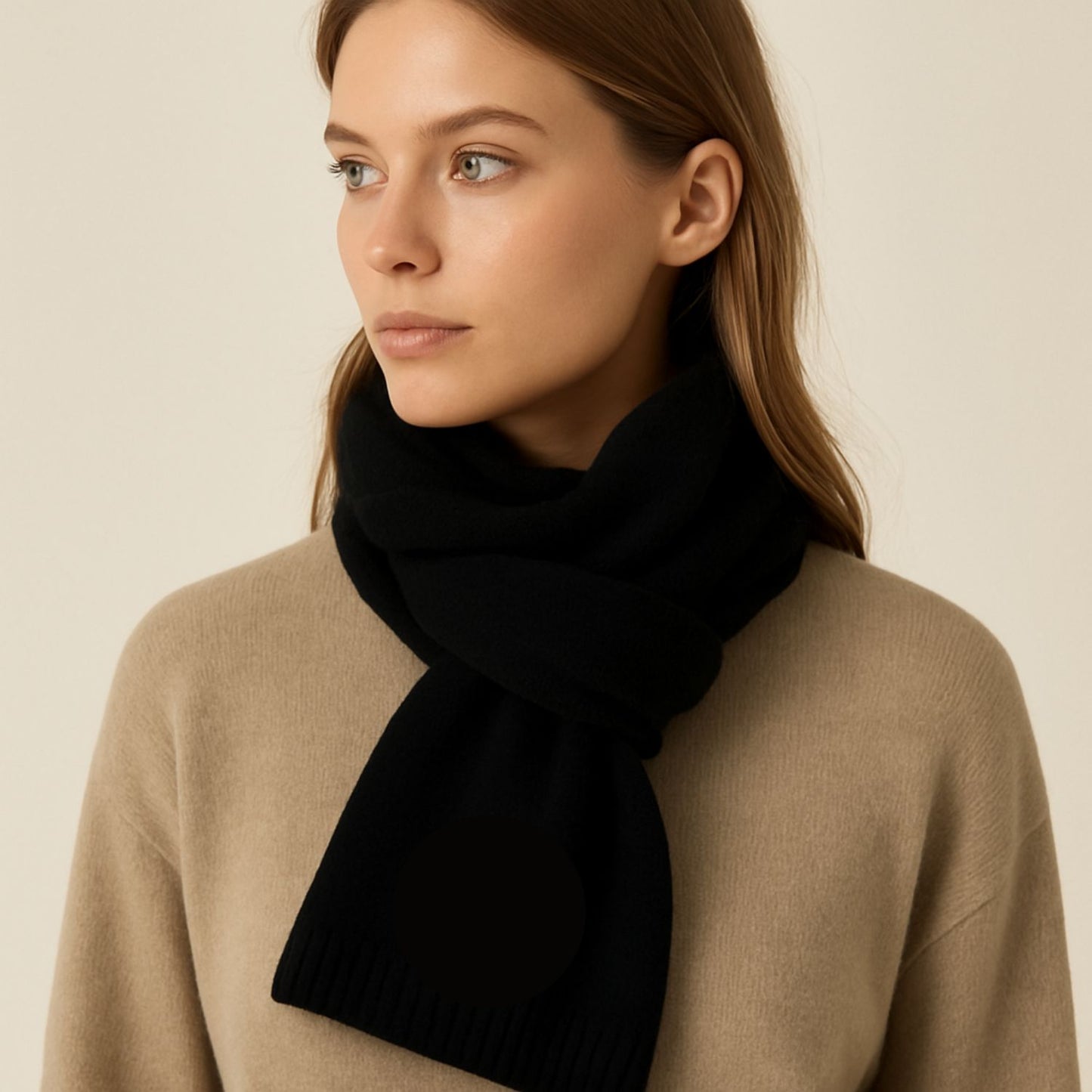 Refined Australian Wool Scarf – Black